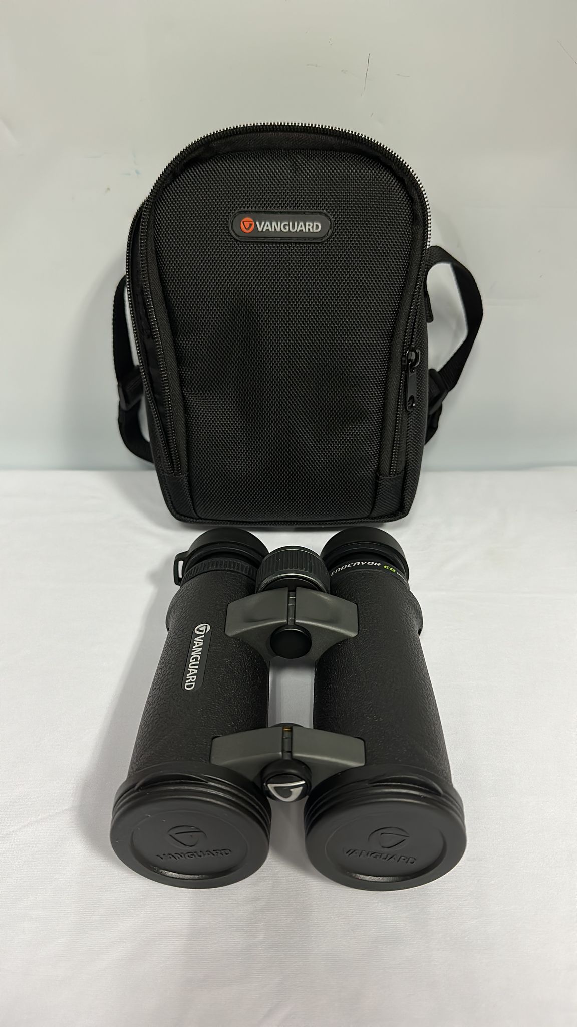 Vanguard Endeavor ED II - Prismáticos con Vidrio Hoya ED