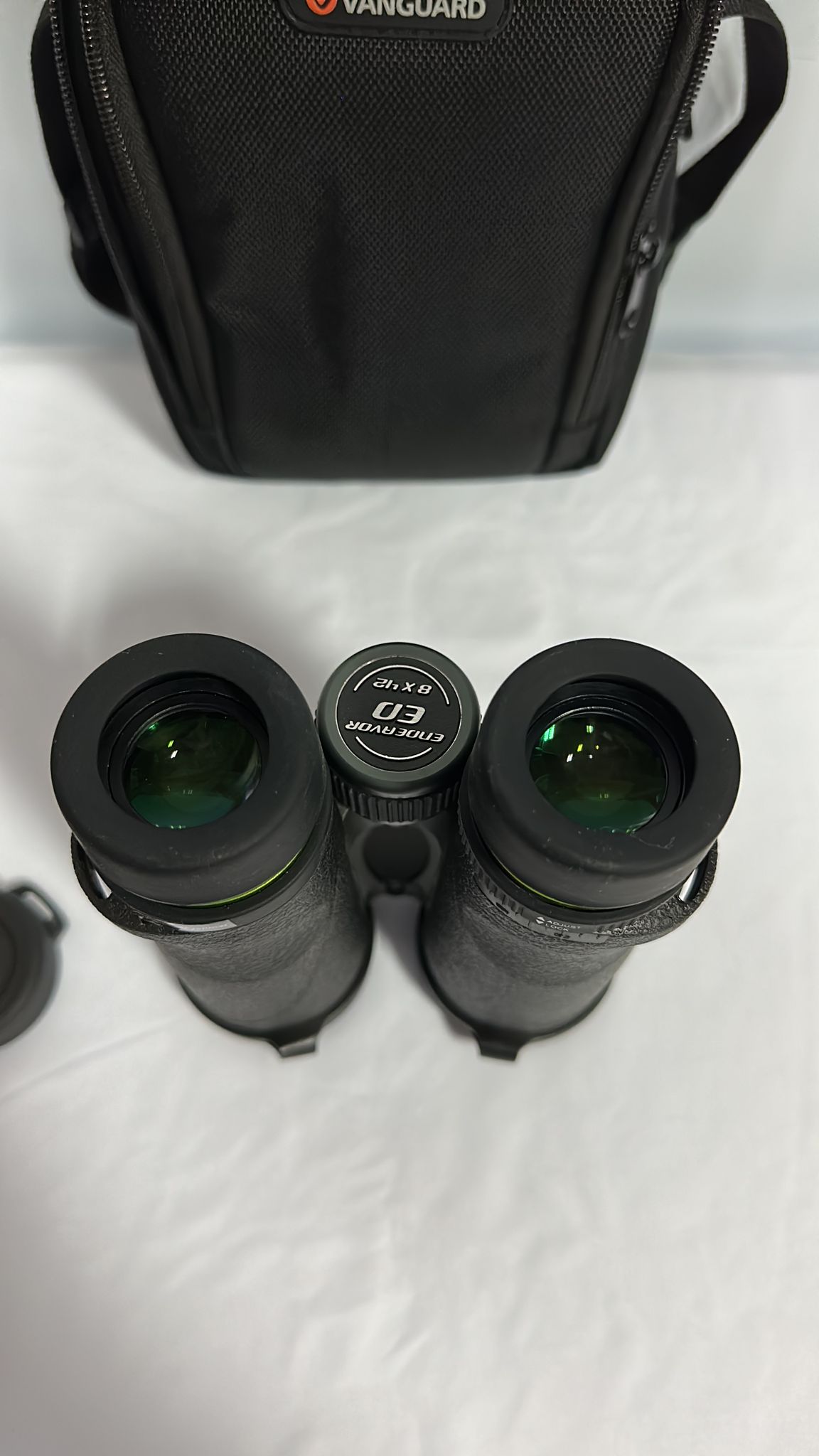 Vanguard Endeavor ED II - Prismáticos con Vidrio Hoya ED - Imagen 4