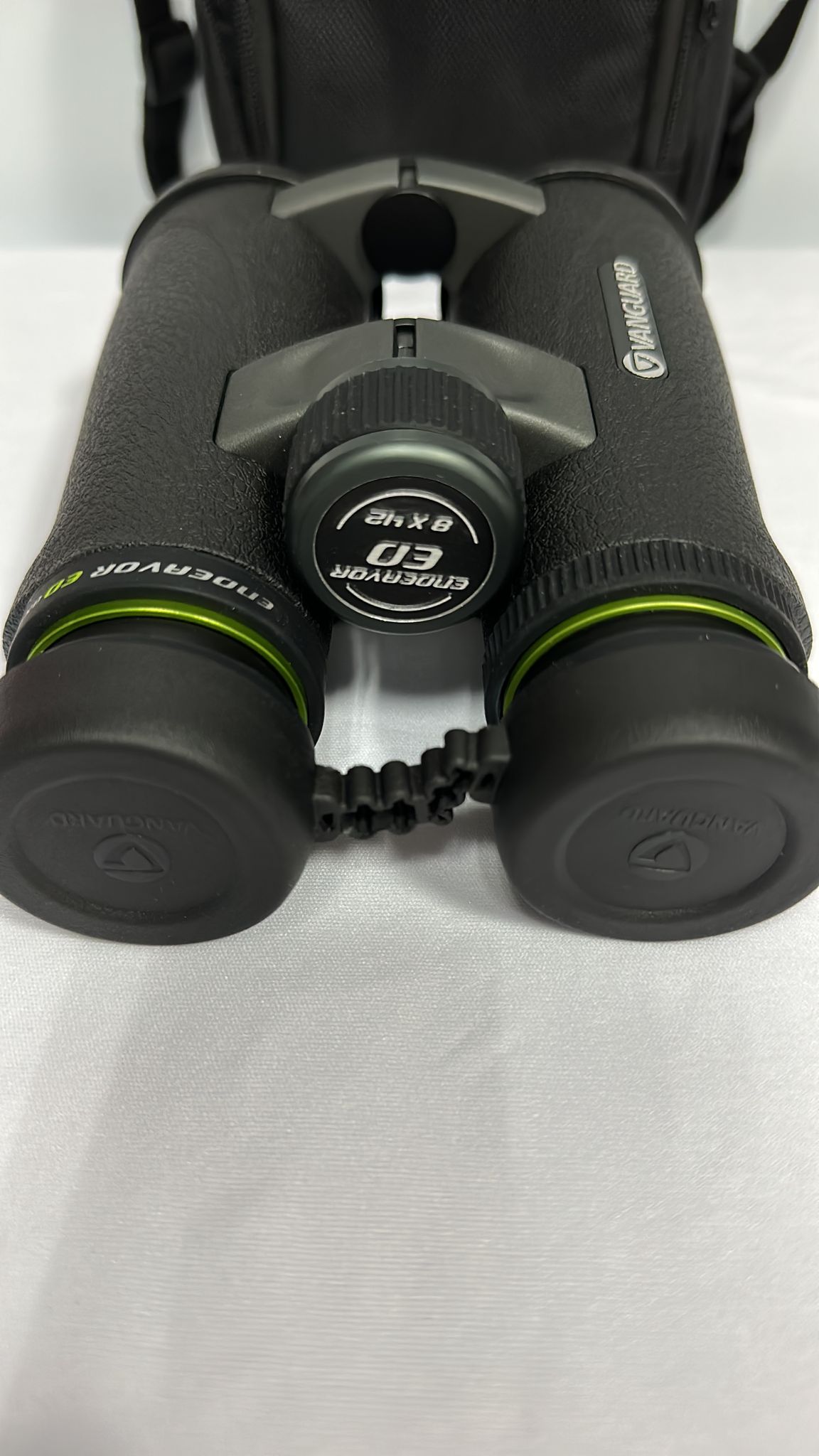 Vanguard Endeavor ED II - Prismáticos con Vidrio Hoya ED - Imagen 2