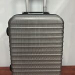 Maleta rígida giratoria de 56 cm AMAZON BASICS