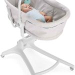 Chicco Baby Hug 4 en 1 Mini Cuna para Bebés 0 Meses - 3 Años (15 kg), Hamaca, Trona y Silla con Arco de Juguetes, Altura y Respaldo Ajustables y 4 Ruedas